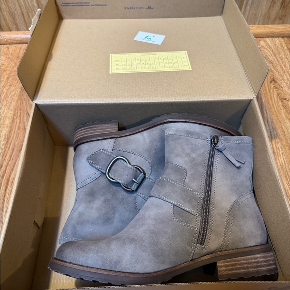 NEW Sofft Brie ankle boot, Rock grey. Size  7.5 - Picture 11 of 11